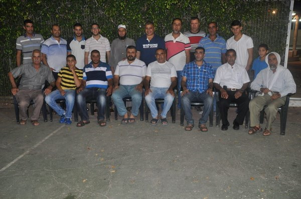 بالصور: أطباء حي شنير والرملة في ضيافة السيد ياسر أبو معمر 